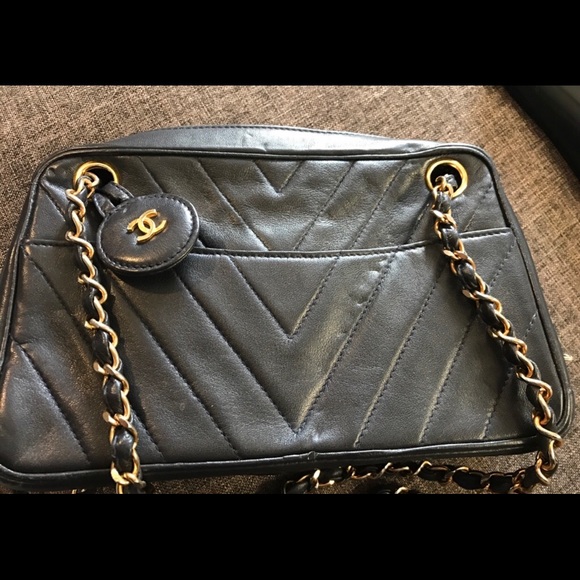 Vintage Chanel Purse - Picture 3 of 3